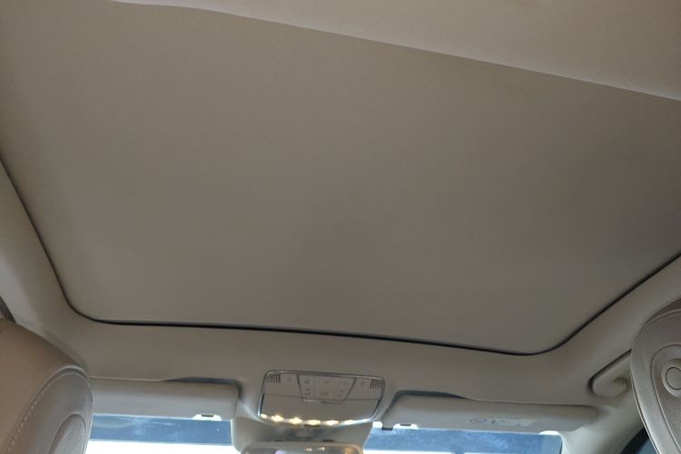 奔驰S级 2014款 S 320 L 商务型局部细节22