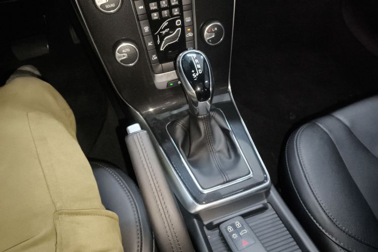 沃尔沃V40 2019款 T3 智逸版局部细节18