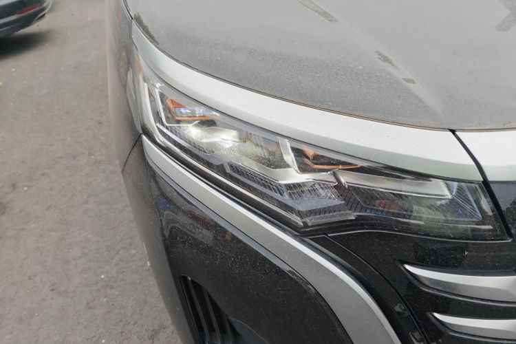 腾势D9 2022款 DM-i 1040 尊贵型车身外观6006