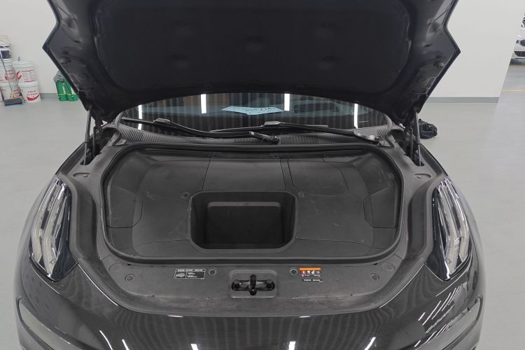 极氪001 2021款 超长续航双电机 YOU版机舱底盘24