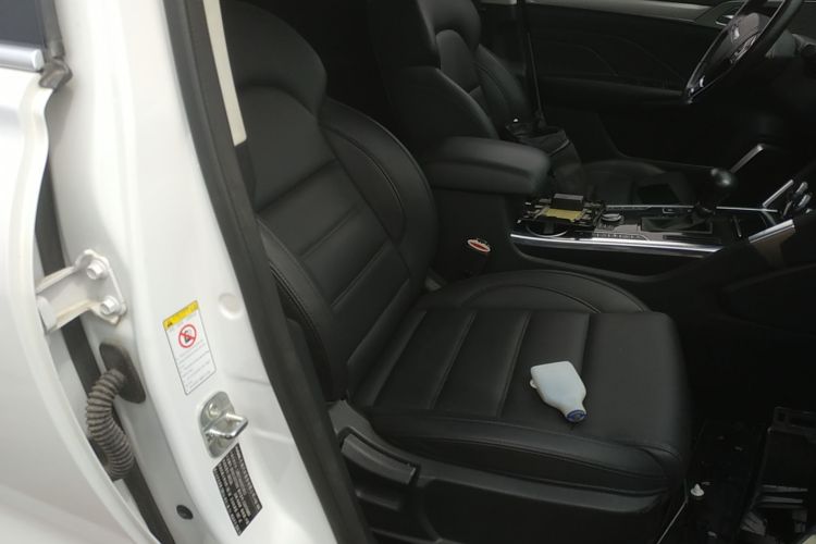 哈弗H7 2016款 蓝标H7 2.0T 自动豪华型局部细节41