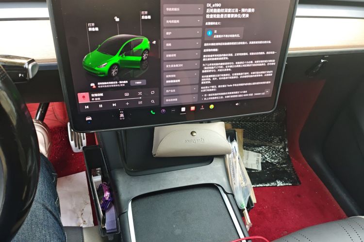 特斯拉 Model Y 2022款 后轮驱动版中控内饰16