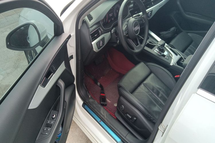 奥迪A4L 2020款 40 TFSI quattro 豪华动感型中控内饰20