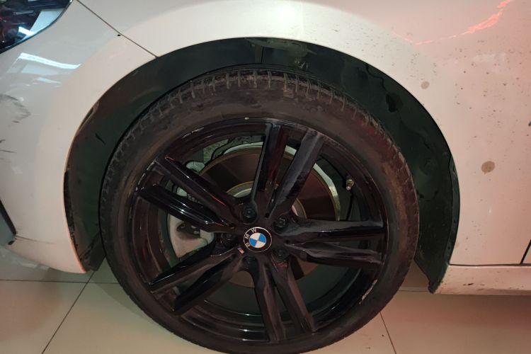 宝马1系 2021款 改款 125i M运动曜夜版车身外观6007