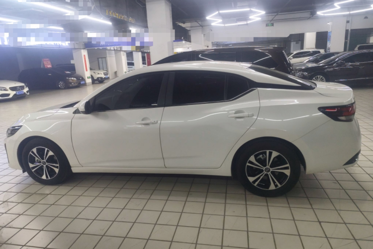 日产 轩逸 2023款 1.6L CVT悦享版车身外观4