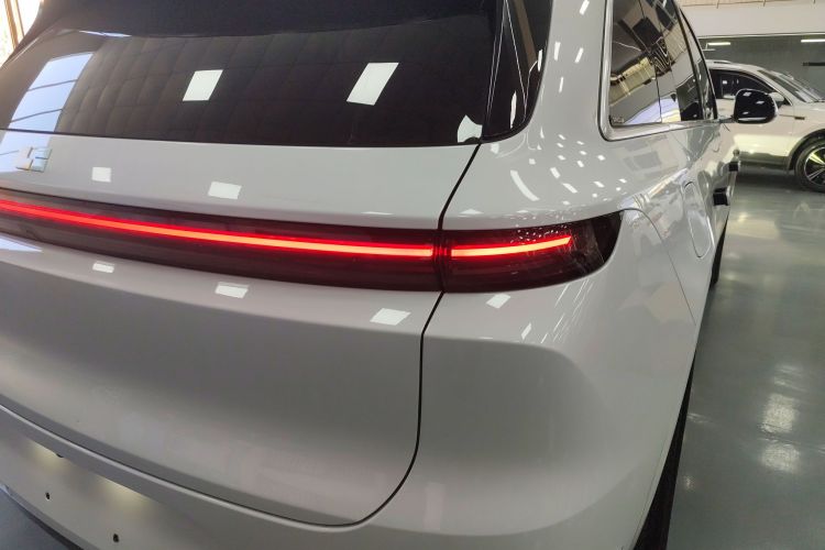 理想汽车 理想L6 2024款 Pro车身外观9