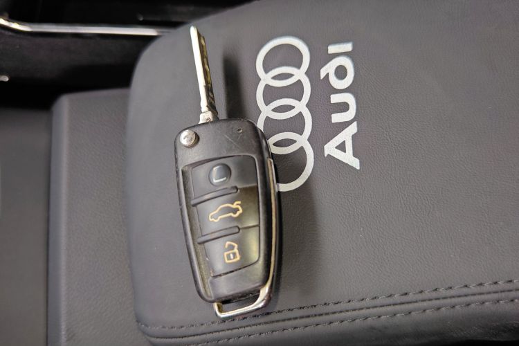 奥迪A3 2018款 30周年年型 Limousine 35 TFSI 进取型中控内饰7001