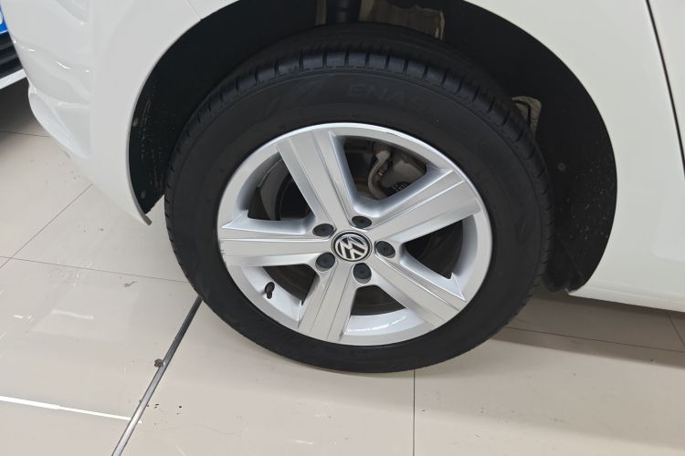 大众 高尔夫 2017款 230TSI 自动舒适百万辆纪念版车身外观6008