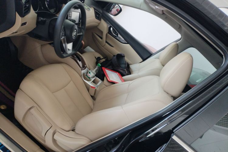 日产 奇骏 2017款 2.0L CVT舒适版 2WD局部细节19