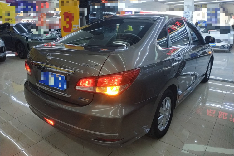 日产 轩逸 2019款 经典 1.6XE+ CVT智联领先版车身外观7