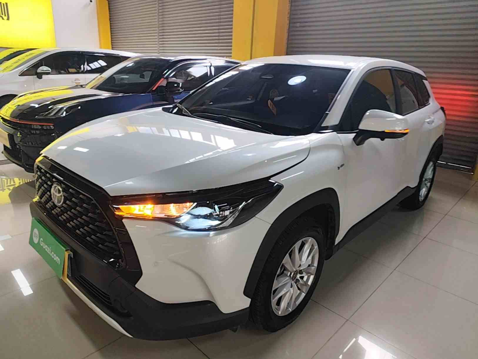 丰田 卡罗拉锐放 2024款 2.0L 智能电混双擎 先锋版(2)