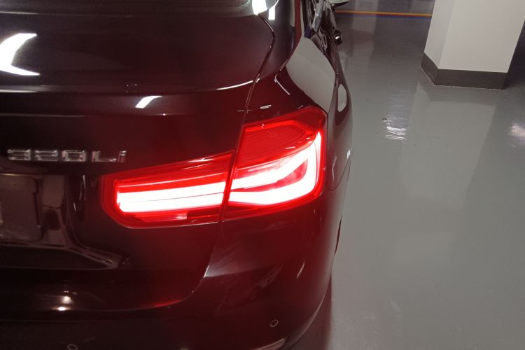 宝马3系 2017款 320Li 时尚型车身外观9