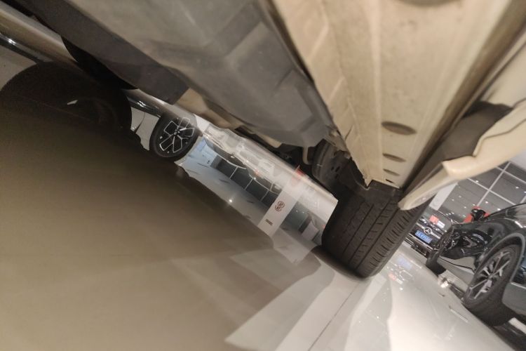 丰田 汉兰达 2015款 2.0T 四驱豪华版 7座局部细节9002