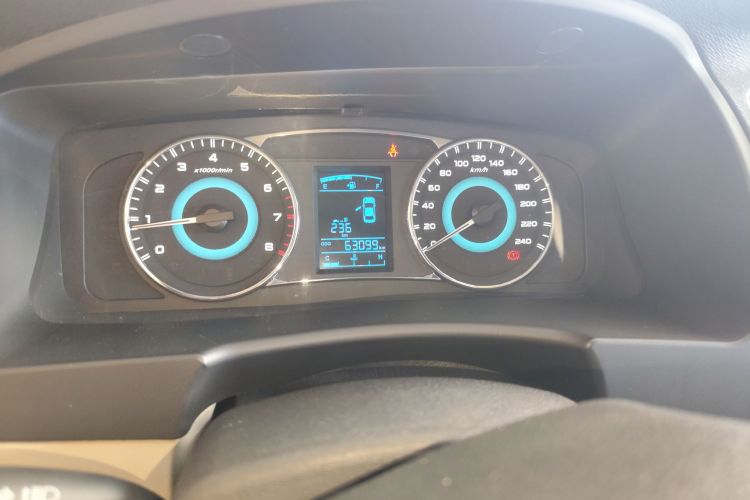 吉利汽车 远景 2015款 1.3T 手动尊贵型中控内饰14