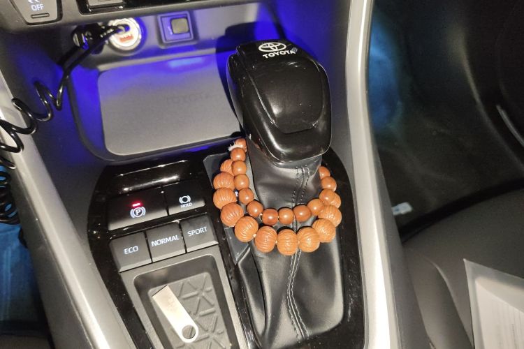 丰田 RAV4荣放 2024款 2.0L CVT两驱风尚Plus版中控内饰18