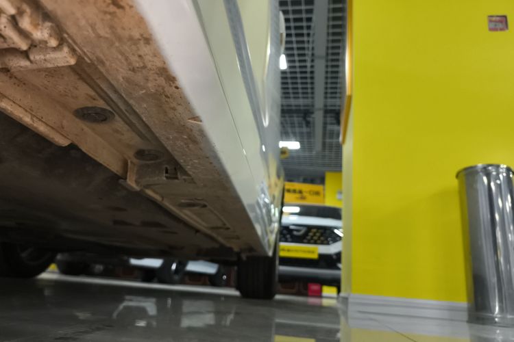 丰田 卡罗拉 2023款 1.2T 精英版局部细节9002