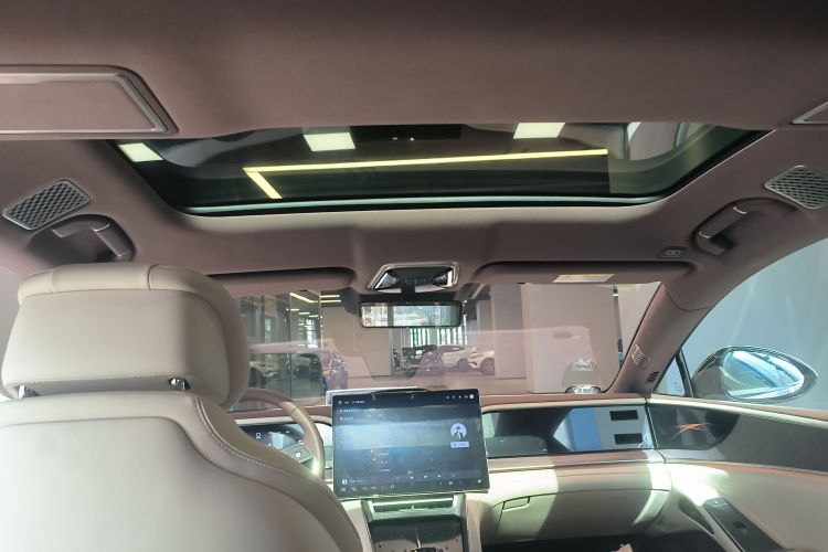 腾势Z9GT 2024款 1100四驱Ultra版局部细节22