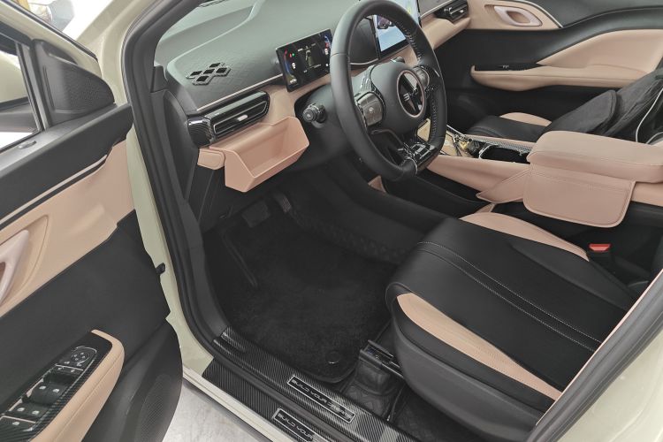 比亚迪 海鸥 2024款 荣耀版 305km 自由版中控内饰7003