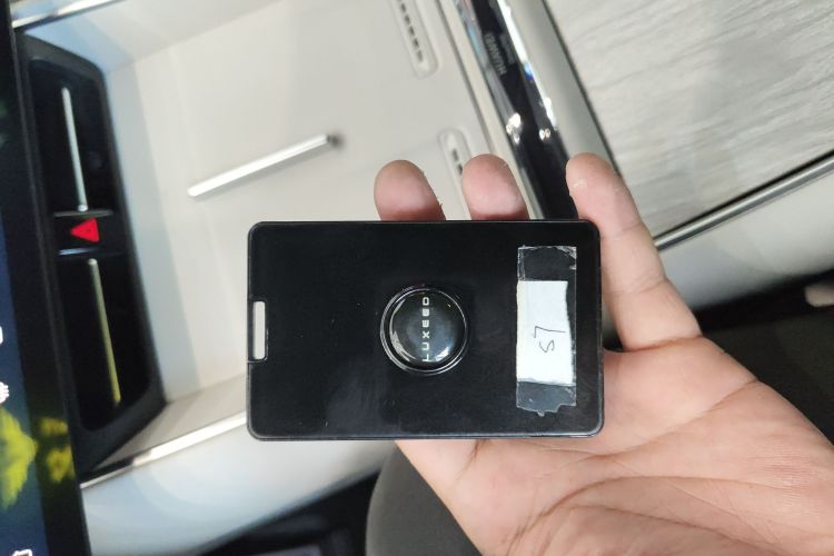 鸿蒙智行 智界S7 2024款 Pro 后驱长航版中控内饰7001