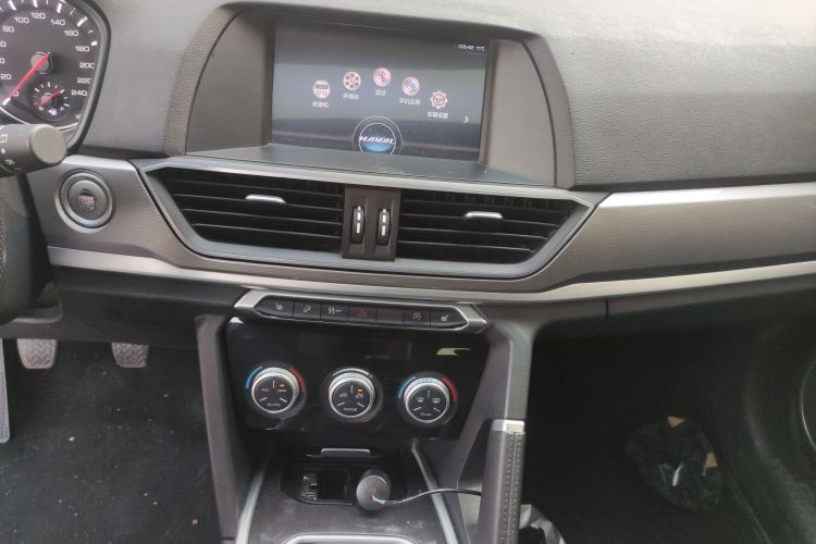 哈弗H6 2018款 红标 运动版 1.5T 手动两驱精英型中控内饰16