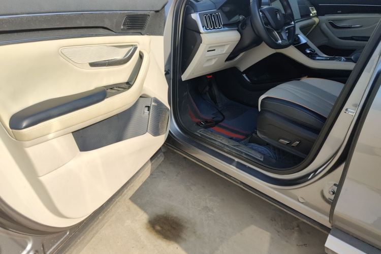 比亚迪 宋PLUS新能源 2021款 DM-i 110KM 旗舰PLUS 5G版中控内饰20