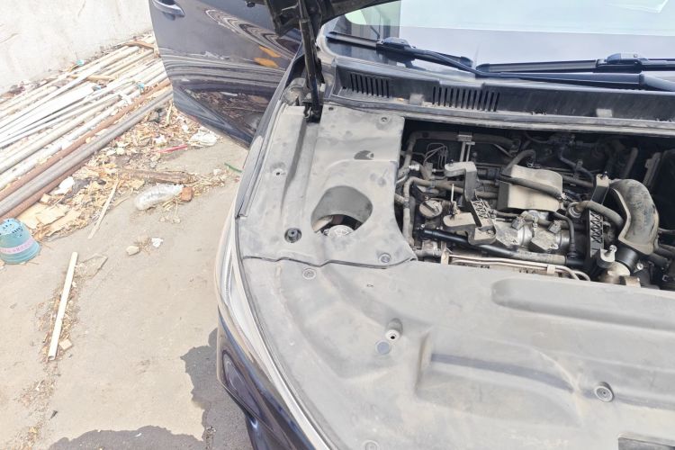 比亚迪 宋MAX 2018款 1.5T 自动智联精英型 6座局部细节9006