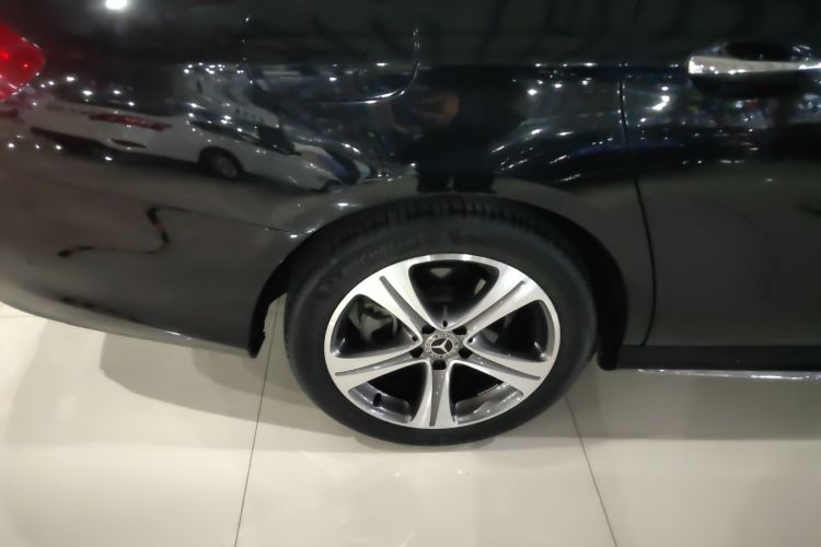 奔驰E级 2018款 E 200 L 运动型车身外观6008