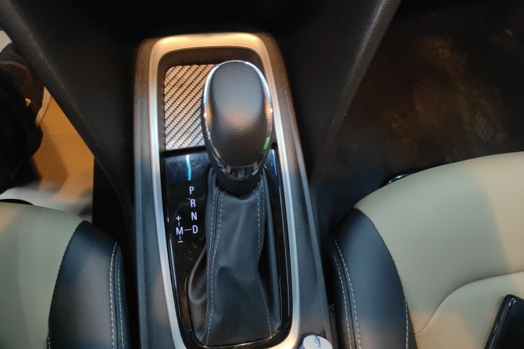 雪佛兰 科鲁泽 2022款 320 自动悦享天窗版中控内饰18