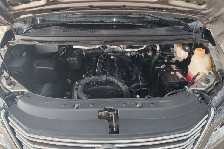 东风风行 菱智 2022款 M5L 2.0L 实用型 7座局部细节24