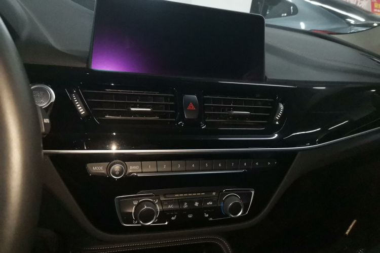 宝马1系 2021款 120i M运动曜夜版中控内饰16