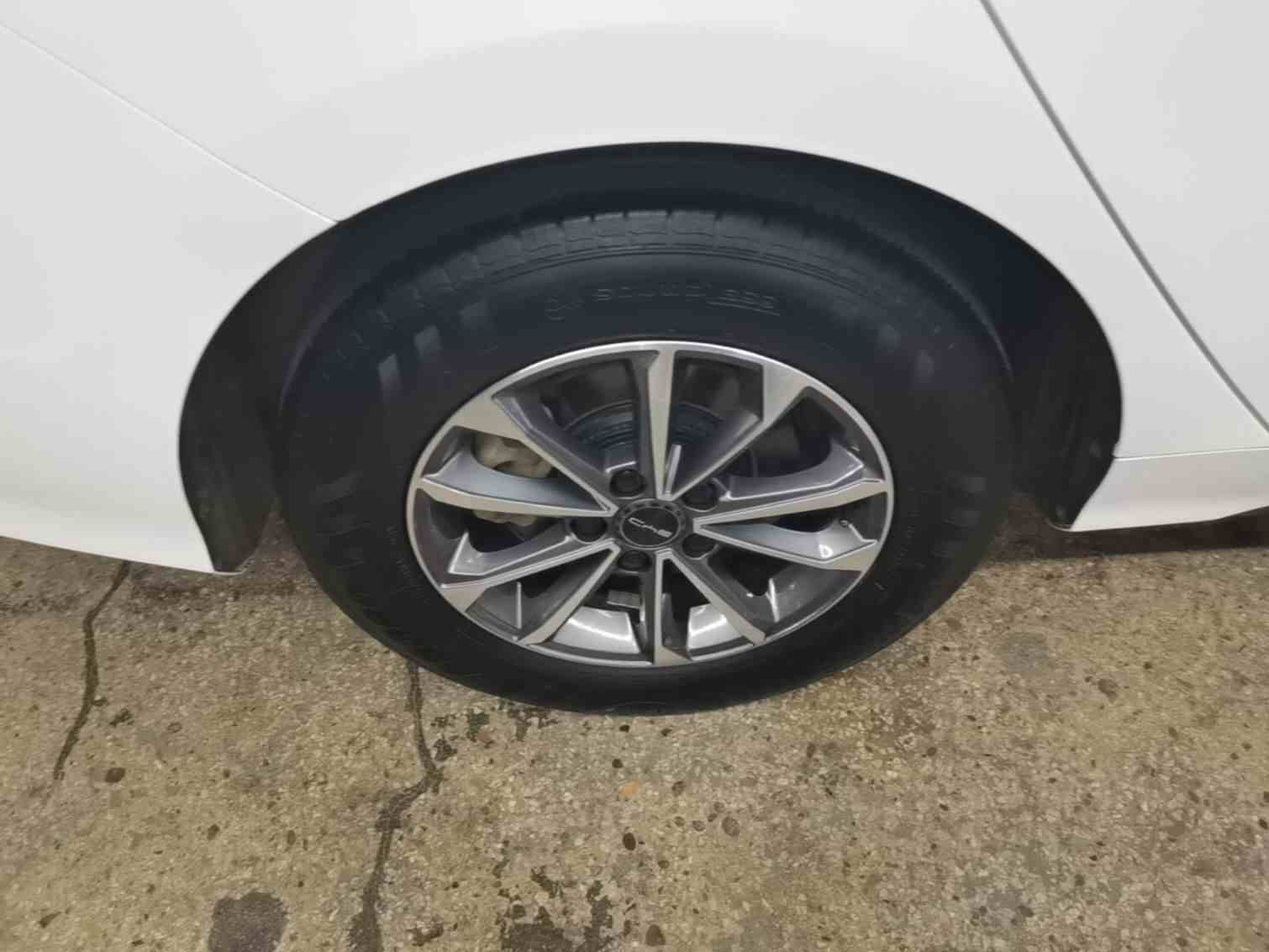 比亚迪 驱逐舰05 2024款 荣耀版 DM-i 55KM 豪华型(4)