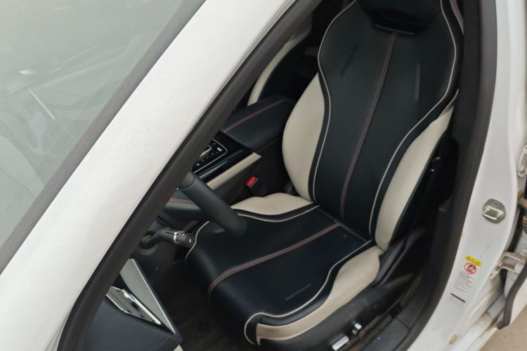 比亚迪 秦PLUS 2021款 DM-i 55KM 旗舰型中控内饰19