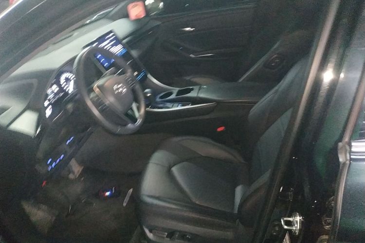 丰田 亚洲龙 2022款 2.0L 豪华版中控内饰19