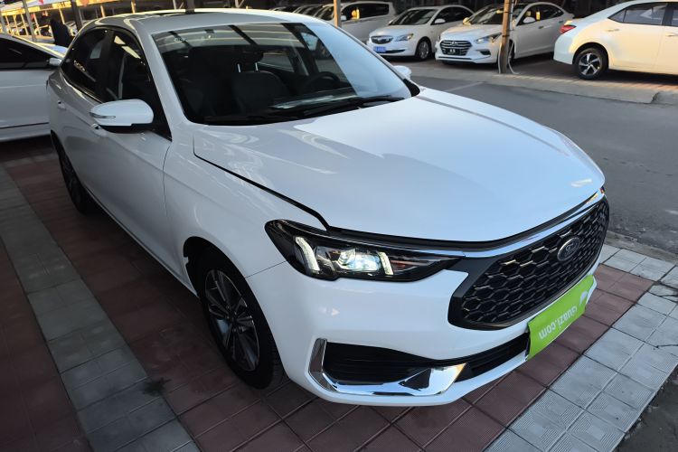 福特 福睿斯 2021款 1.5L 自动钻石版车身外观6002