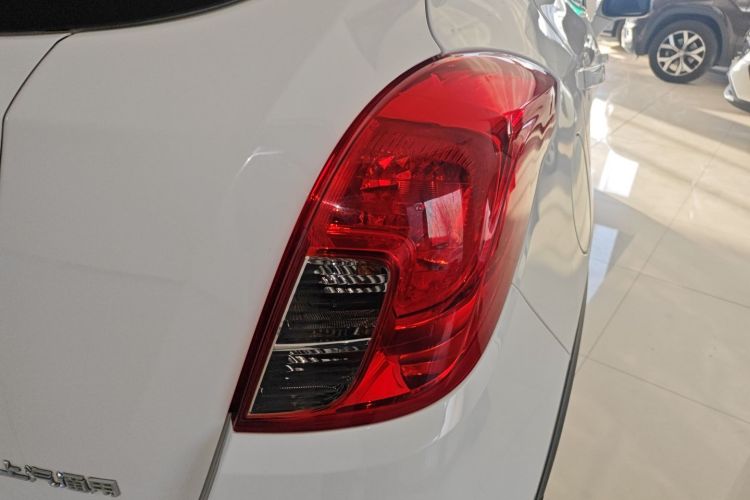 别克 昂科拉 2016款 18T 自动两驱都市领先型车身外观6006