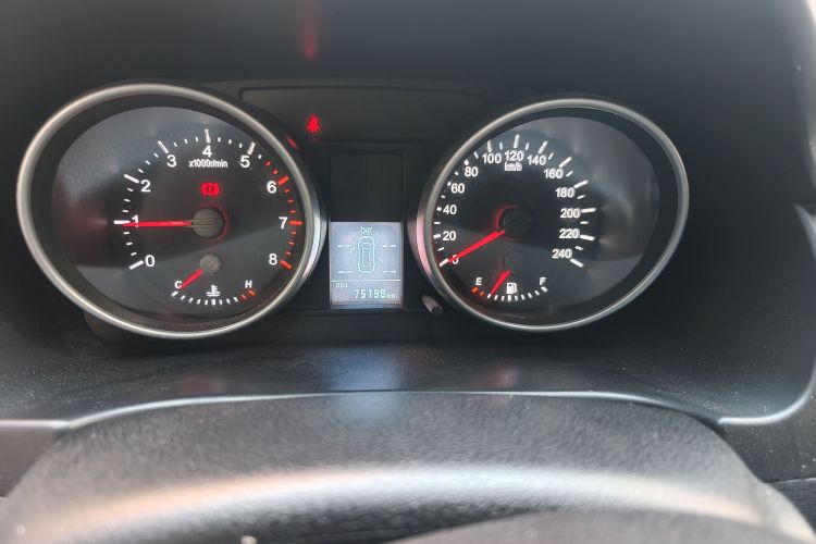 哈弗H6 2014款 运动版 1.5T 手动两驱精英型中控内饰14