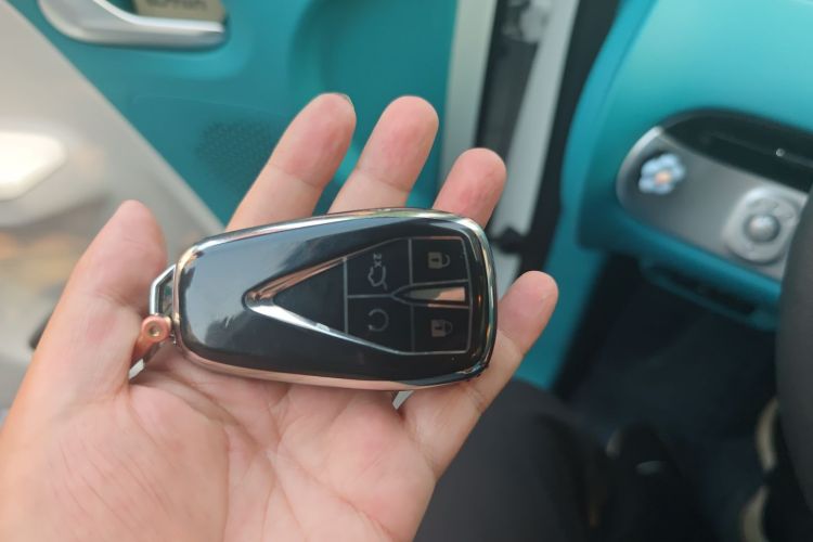 长安Lumin 2022款 301km 蜜甜款中控内饰7001