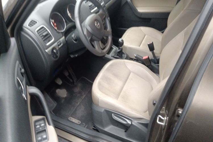 斯柯达 Yeti 2014款 1.4TSI 手动探索版中控内饰20