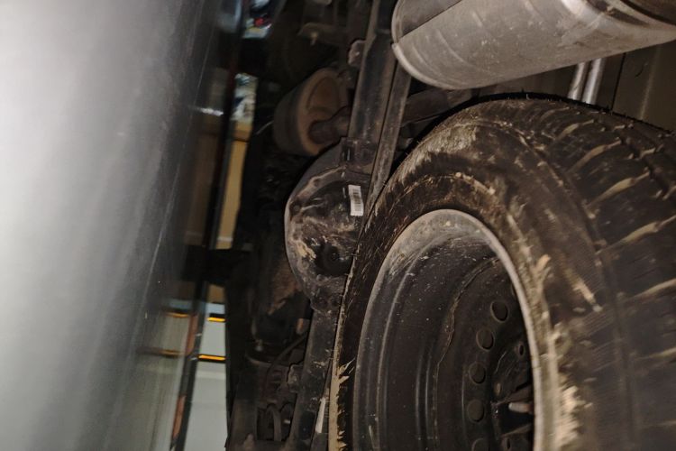 上汽大通MAXUS 大通G10 2019款 PLUS 2.0T 自动精英版 国VI局部细节9009