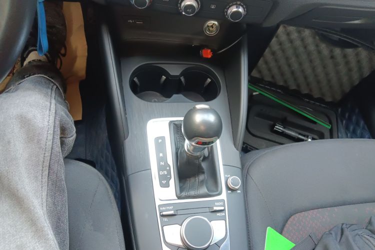 奥迪A3 2020款 Sportback 35 TFSI 进取型 国VI中控内饰18