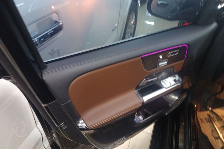 奔驰GLB 2024款 GLB 220 时尚型中控内饰7007