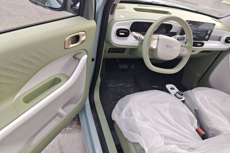 吉利银河 熊猫 2025款 210km 元气熊中控内饰20