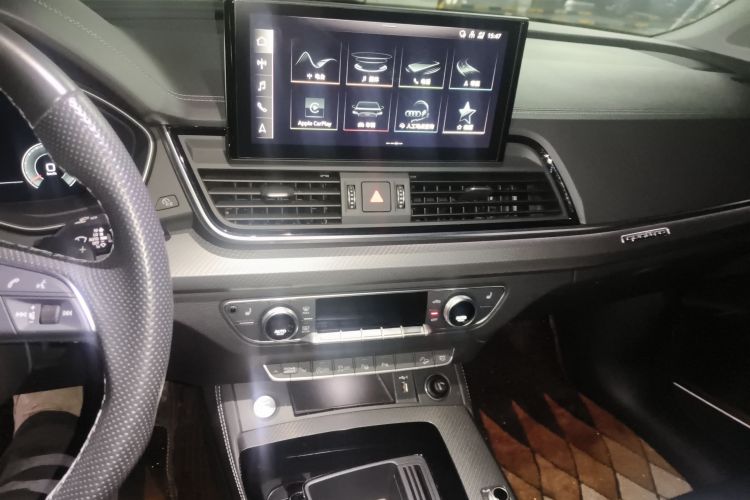 奥迪Q5L 2022款 45T 豪华动感型中控内饰16