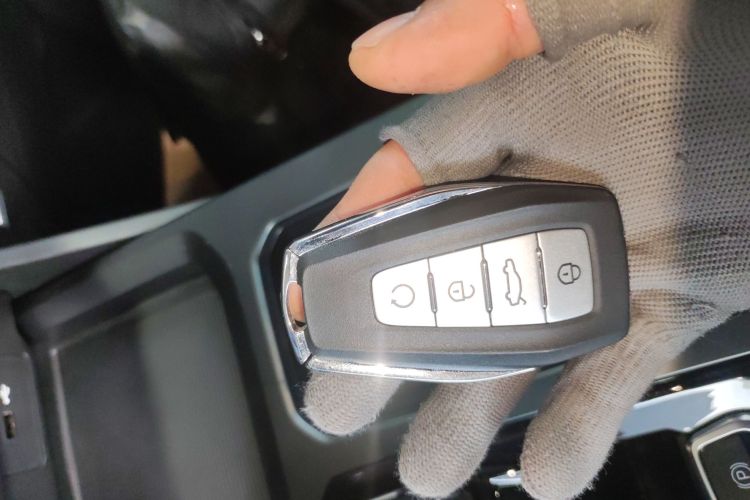 吉利汽车 豪越L 2024款 2.0T DCT尊贵型中控内饰7001