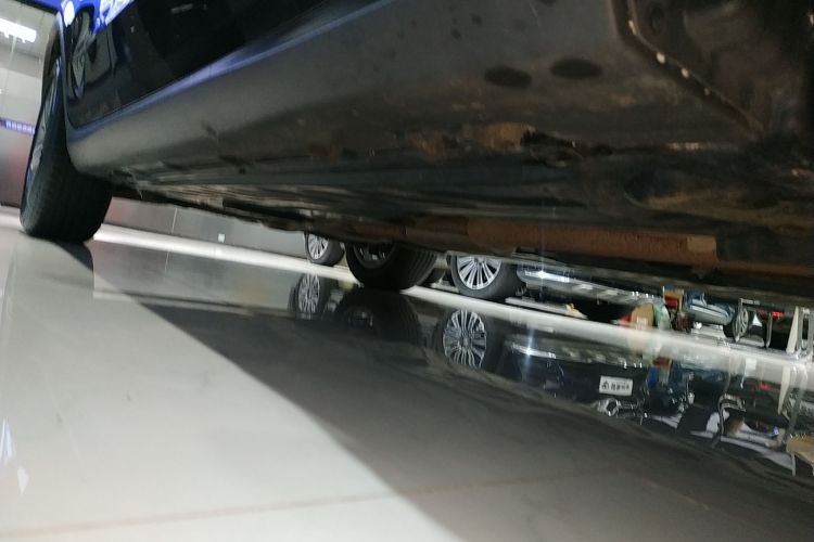 奔驰GLC 2020款 GLC 260 L 4MATIC 豪华型局部细节9001