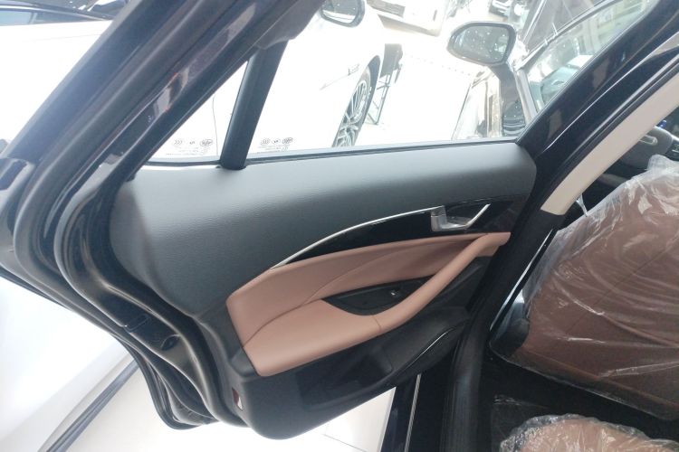 奔腾B70 2024款 龙腾版 1.5T 领创型中控内饰49