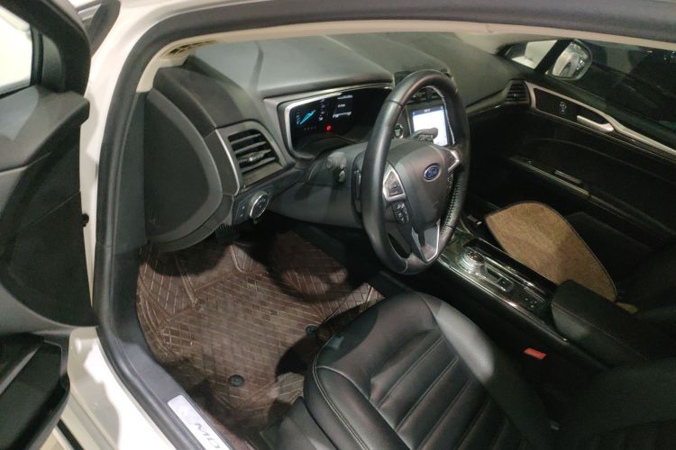 福特 蒙迪欧 2018款 EcoBoost 200 智控豪华型 国VI中控内饰20