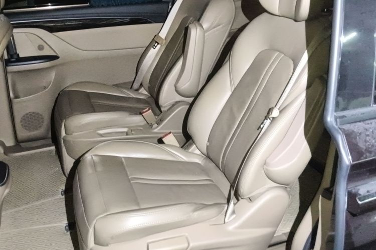 别克GL8 2017款 ES 28T 豪华型 国V中控内饰7004