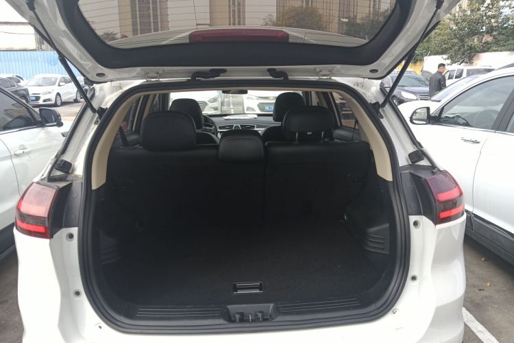 吉利汽车 博越 2020款 1.8TD DCT两驱智联型4G互联版机舱底盘23