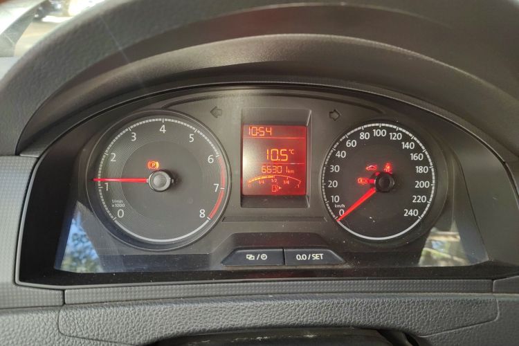 大众 桑塔纳 2018款 1.5L 手动风尚版中控内饰14